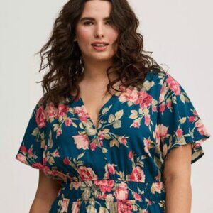 Torrid Maxi Challis Floral V-Neck Smocked Waist Dress.  NWT